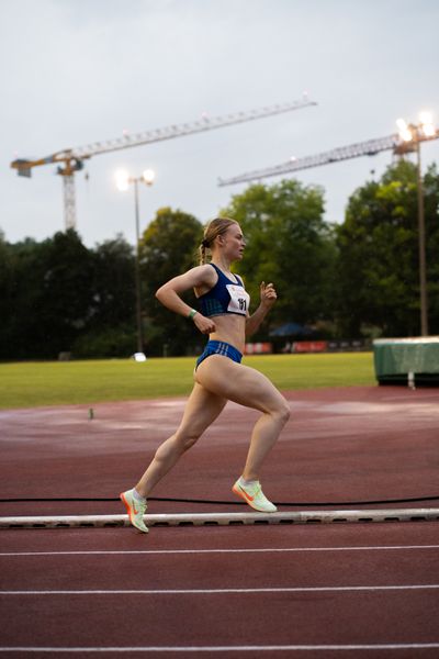 Nadine Stricker (SG Motor Gohlis-Nord Leipzig e.V.) ueber 1500m am 03.06.2022 waehrend der Sparkassen Gala in Regensburg